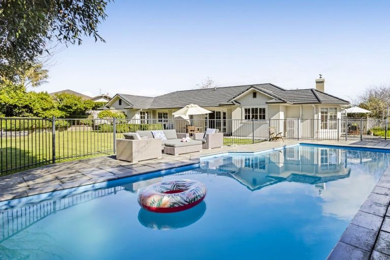 Photo of property in 51 Shelter Grove, Frankleigh Park, New Plymouth, 4310