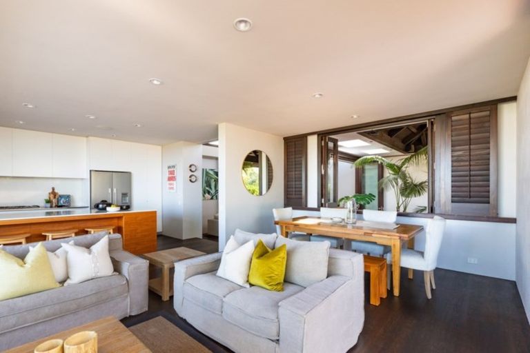 Photo of property in 6 Tuatua Lane, Omaha, 0986