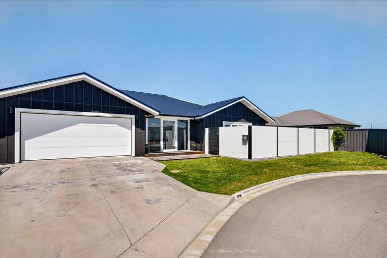 Photo of property in 11 Whangaehu Place, Te Awa, Napier, 4110