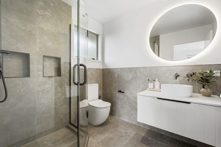 Photo of property in 36 Aldern Road, Massey, Auckland, 0614