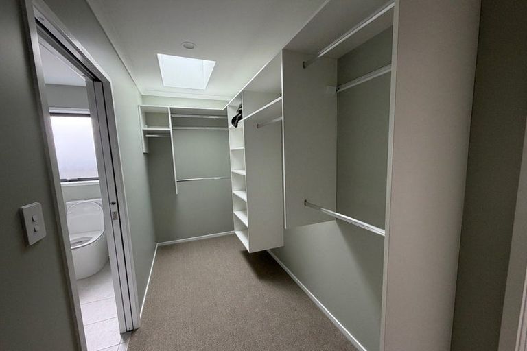 Photo of property in 11 Tutira Place, Poraiti, 4112