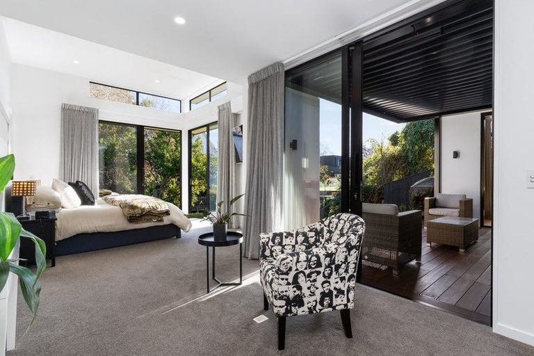 Photo of property in 59 Straven Road, Riccarton, Christchurch, 8011