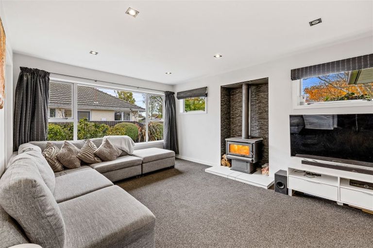Photo of property in 207 Grimseys Road, Redwood, Christchurch, 8051
