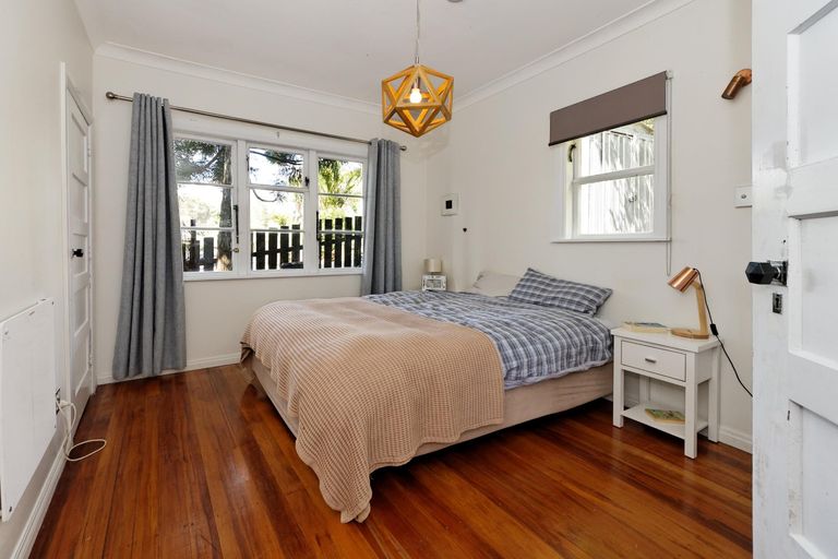 Photo of property in 10a Kashmir Road, Glen Eden, Auckland, 0602