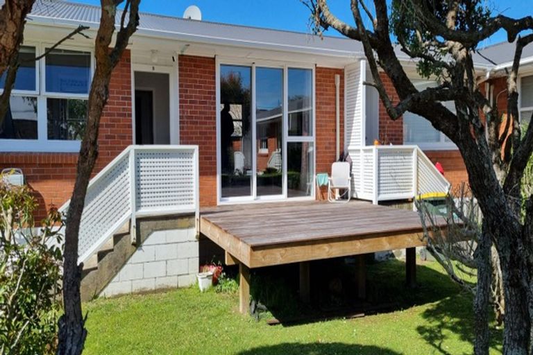 Photo of property in 2/83 Nile Road, Milford, Auckland, 0620
