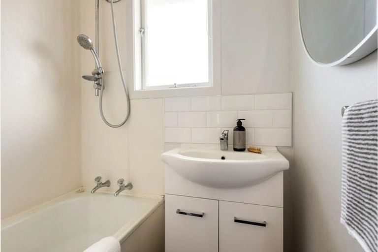 Photo of property in 74 Arnold Street, Leamington, Cambridge, 3432