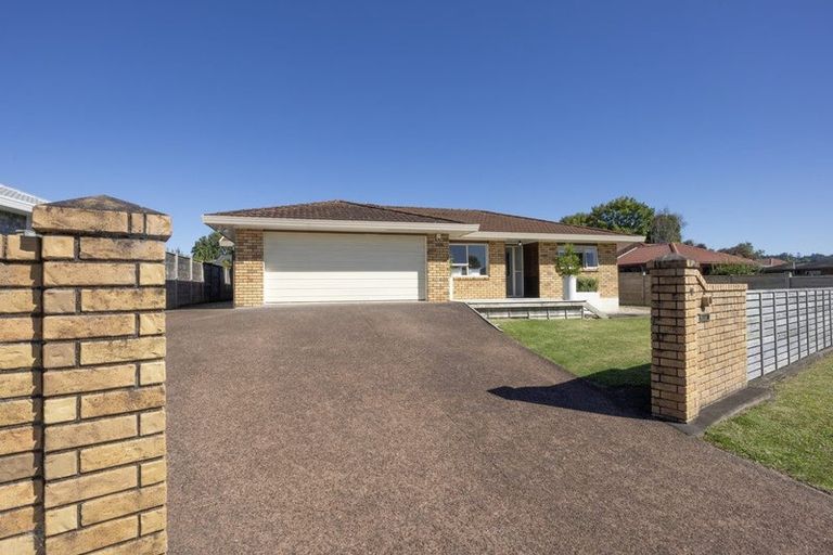 Photo of property in 19 Merlot Heights, Huapai, Kumeu, 0810