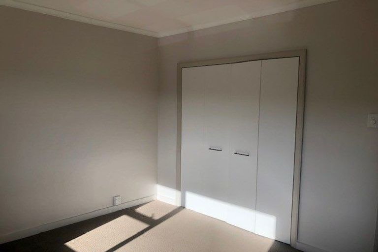 Photo of property in 2/37 Singers Road, Korokoro, Lower Hutt, 5012