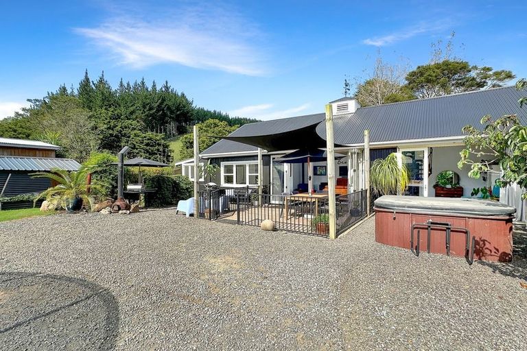 Photo of property in 1174 Te Ahu Ahu Road, Oromahoe, Kerikeri, 0293