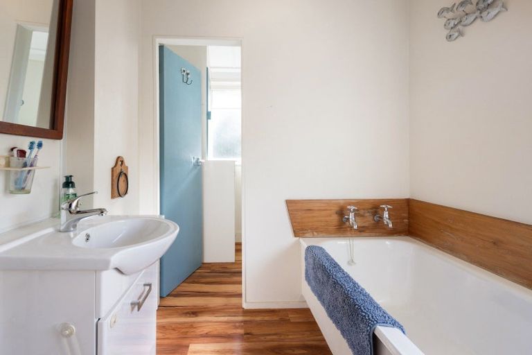 Photo of property in 19 Bettina Road, Fairfield, Hamilton, 3214