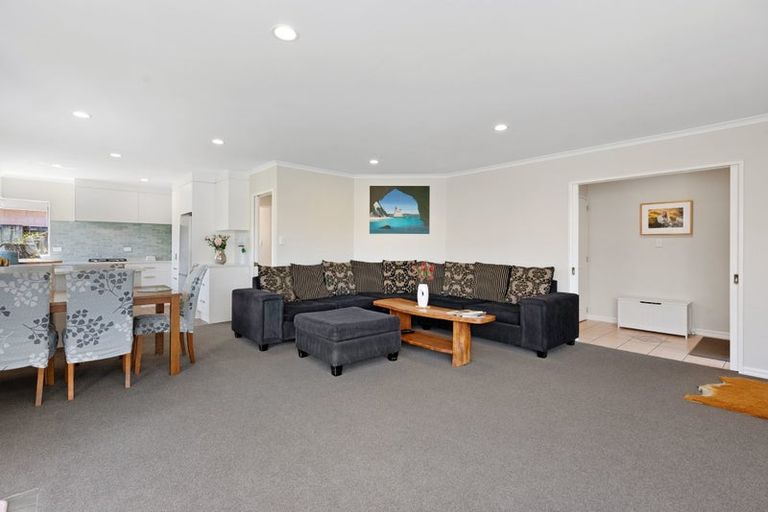 Photo of property in 16a Haven Grove, Papamoa Beach, Papamoa, 3118