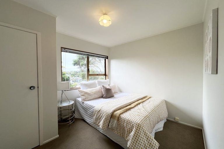 Photo of property in 2/2 Colin Wild Place, Glenfield, Auckland, 0629
