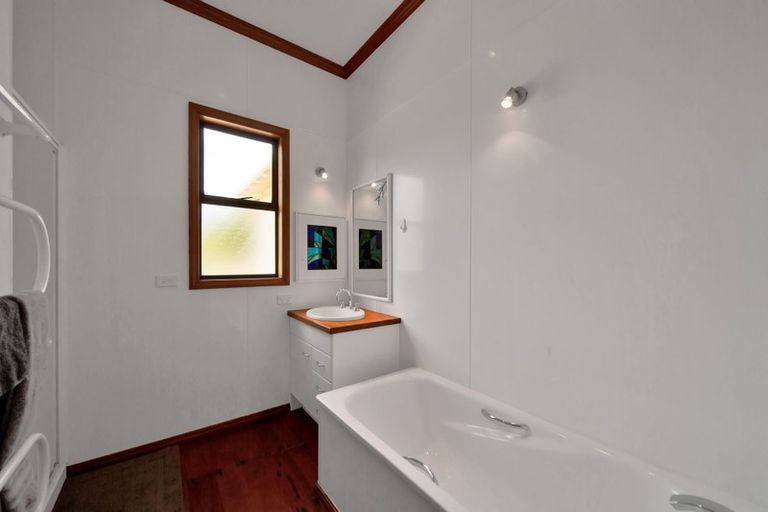 Photo of property in 16 Dixon Avenue, Hawera, 4610