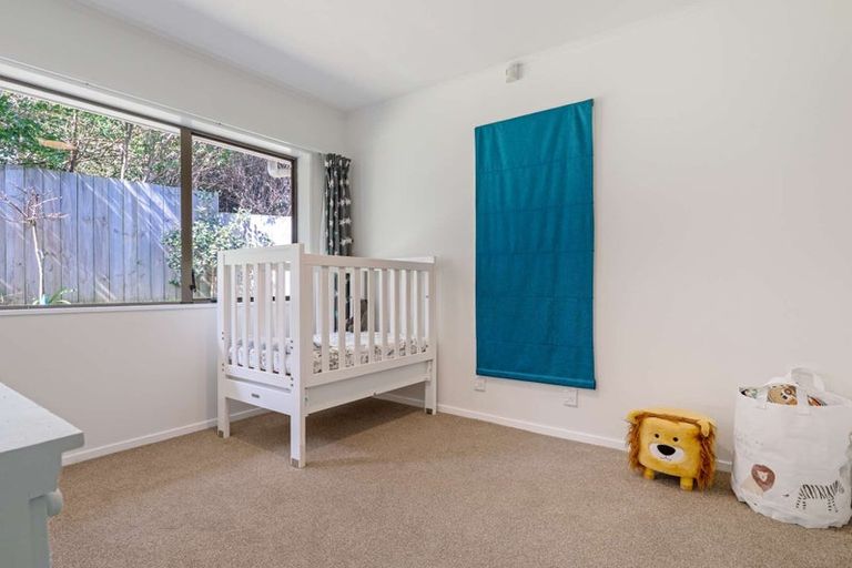 Photo of property in 8 Deodar Place, Totara Heights, Auckland, 2105