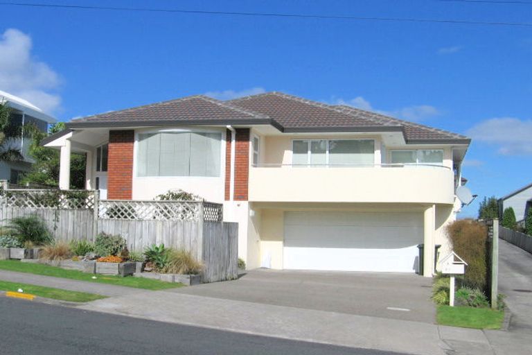 Photo of property in 1/21 Devon Road, Bucklands Beach, Auckland, 2012