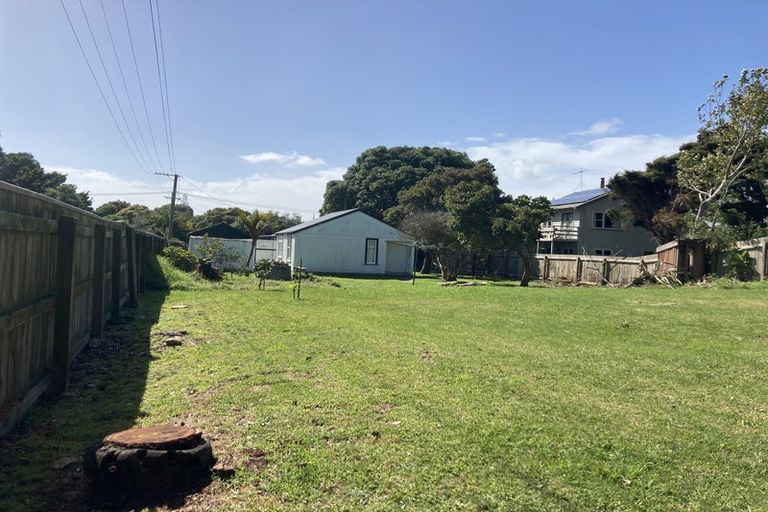 Photo of property in 15 Manuka Street, Otaki Beach, Otaki, 5512