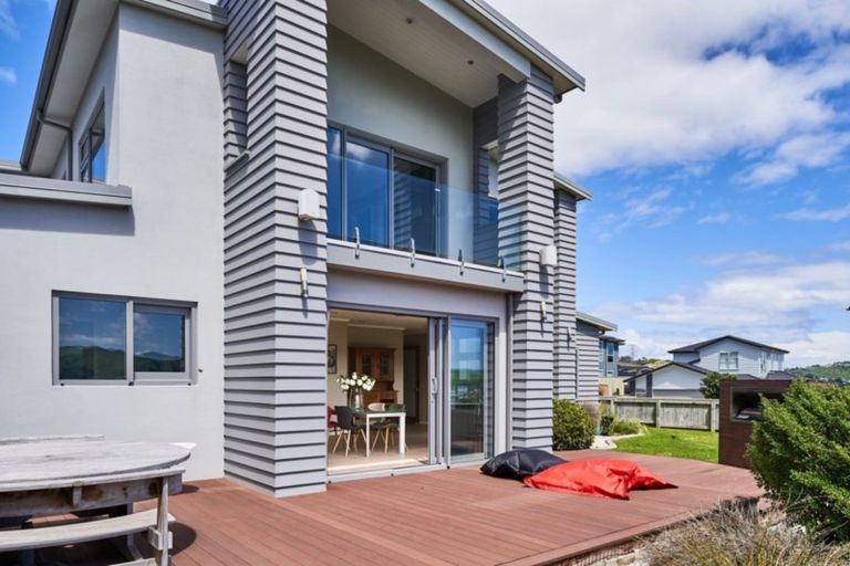 Photo of property in 49 Endeavour Drive, Whitby, Porirua, 5024