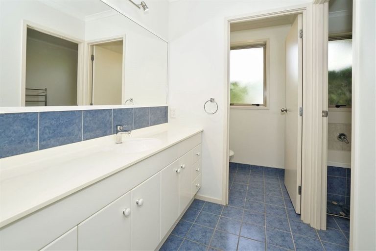 Photo of property in 32 Callum Brae Drive, Rototuna, Hamilton, 3210