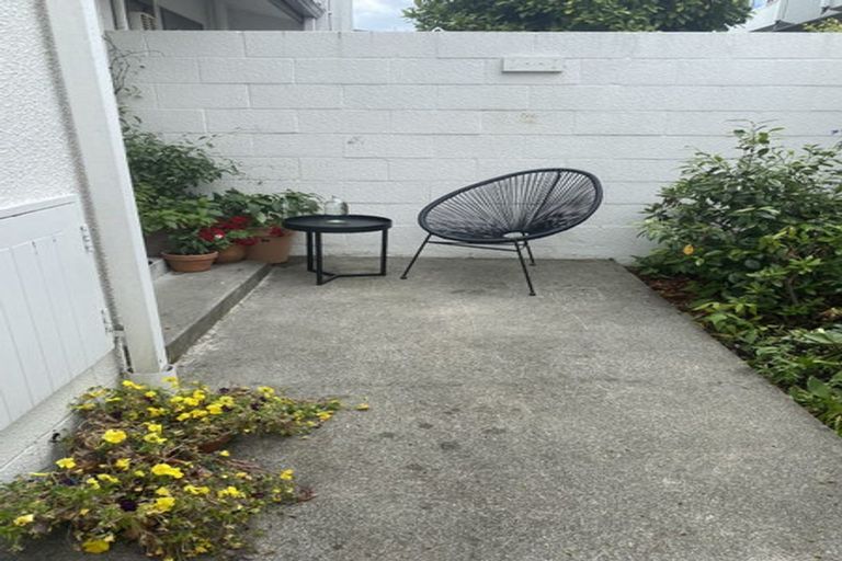 Photo of property in 4/14 Greenwood Road, Havelock North, 4130