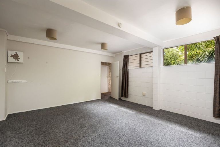 Photo of property in 121 Poplar Grove, Whalers Gate, New Plymouth, 4310
