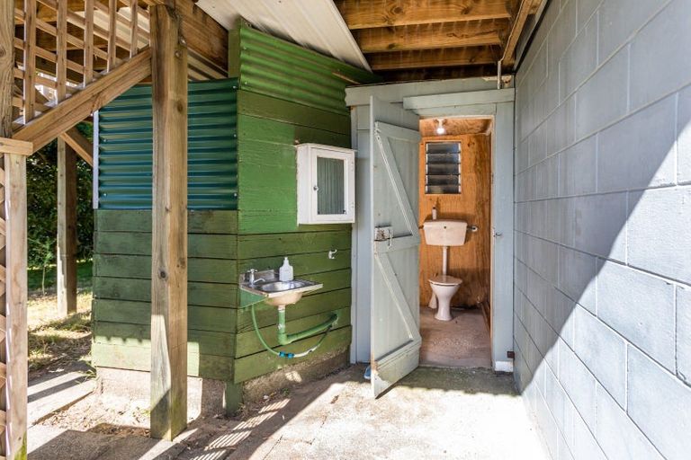 Photo of property in 210 Given Avenue, Whangamata, 3620