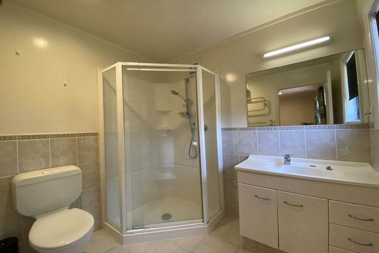 Photo of property in 41 Cron Avenue, Te Atatu South, Auckland, 0610