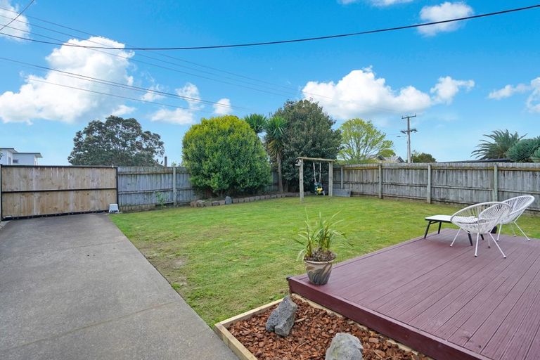 Photo of property in 88 Taikata Road, Te Atatu Peninsula, Auckland, 0610