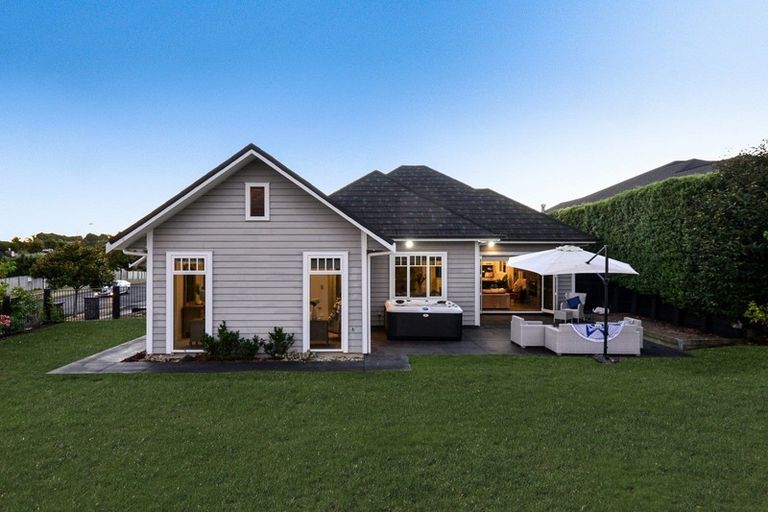 Photo of property in 17 Karl Michael Crescent, Flagstaff, Hamilton, 3210