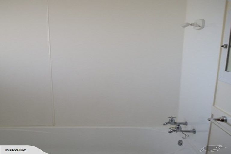 Photo of property in 14 Epsom Road, Hokowhitu, Palmerston North, 4410