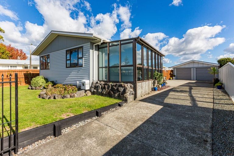 Photo of property in 21 Bonnie Glen Crescent, Ebdentown, Upper Hutt, 5018
