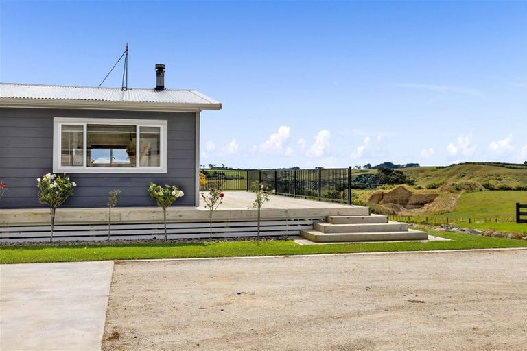 Photo of property in 25 Livingston Road, Tokaora, Hawera, 4671