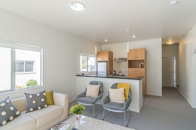 Photo of property in 5/7 Henry Street, Kilbirnie, Wellington, 6022