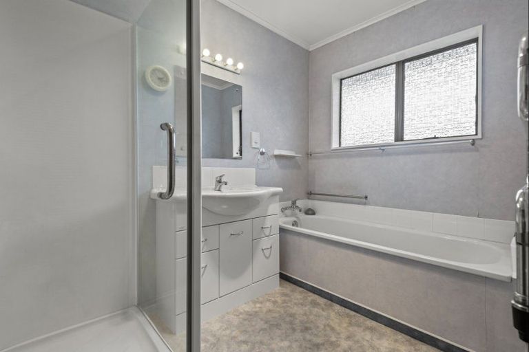 Photo of property in 28 Turakina Street, Westbrook, Palmerston North, 4412