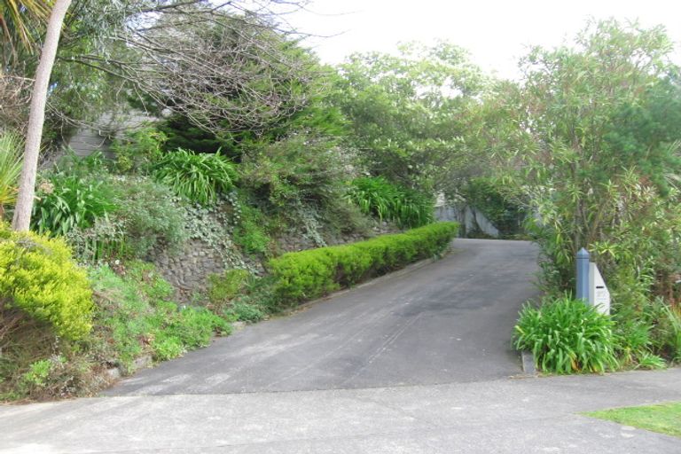 Photo of property in 27 Springdale Grove, Fitzherbert, Palmerston North, 4410