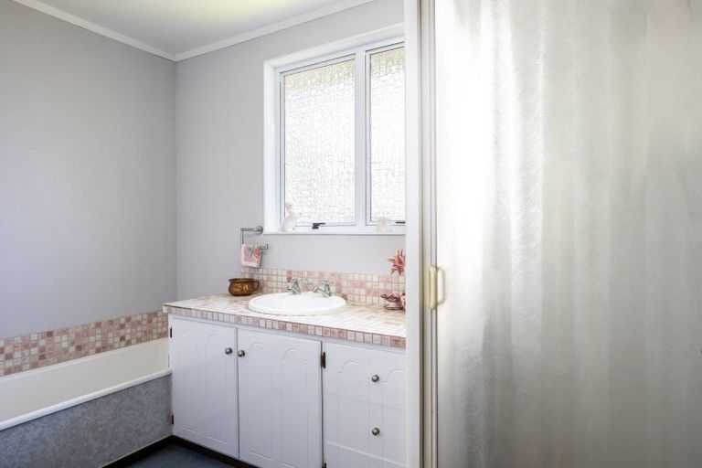 Photo of property in 33 South Road, Blagdon, New Plymouth, 4310