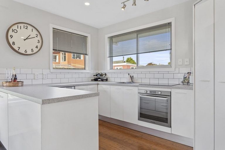 Photo of property in 29 Horton Place, Avondale, Christchurch, 8061