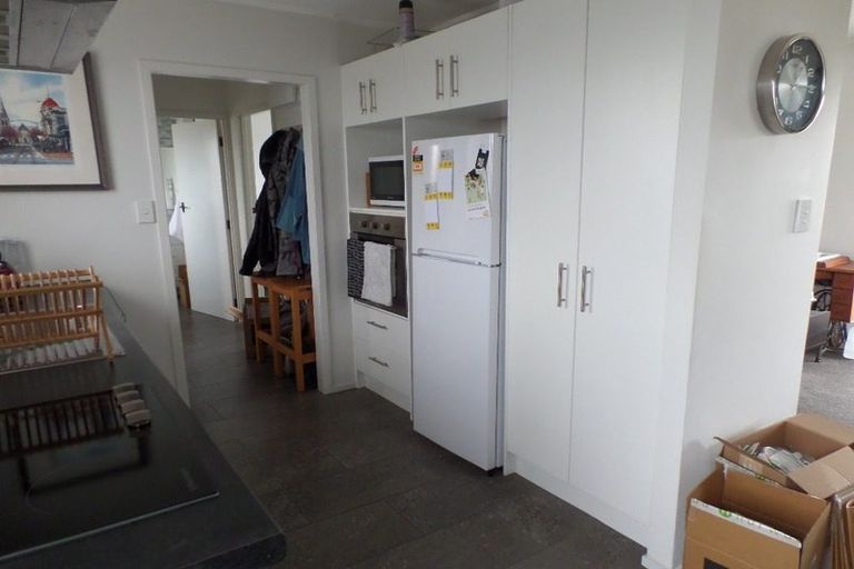 Photo of property in 17 Mckellar Place, Hornby, Christchurch, 8042