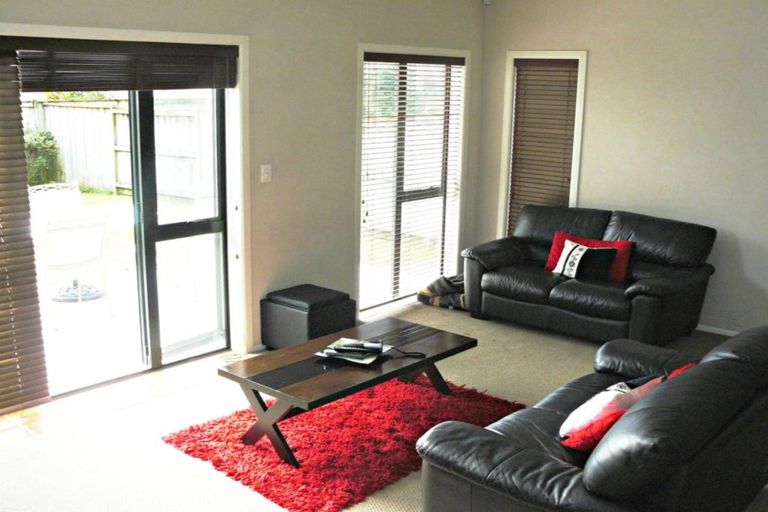 Photo of property in 9 Huntington Drive, Huntington Park, Auckland, 2013