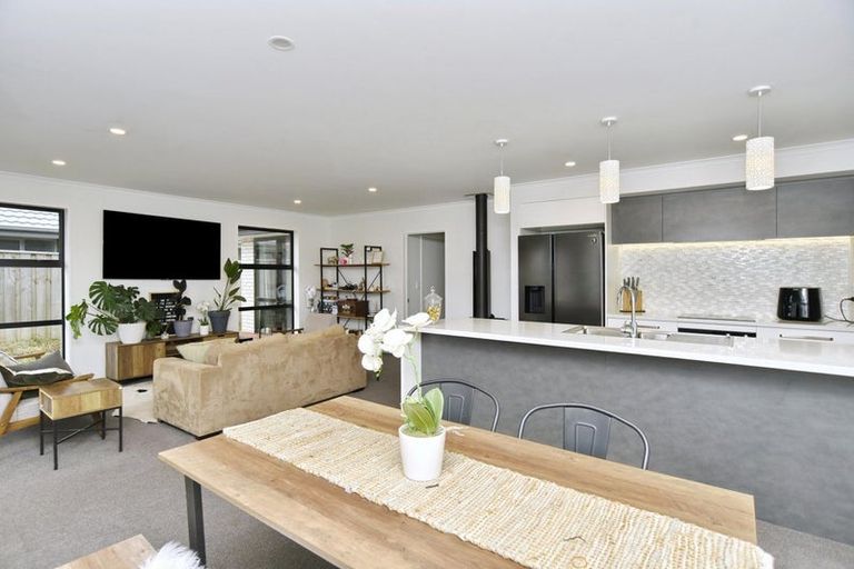 Photo of property in 30 Quinn Crescent, Woodend, 7610