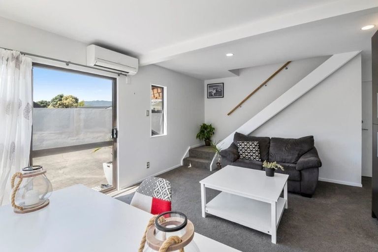 Photo of property in 6b Whitmore Grove, Waikanae Beach, Waikanae, 5036