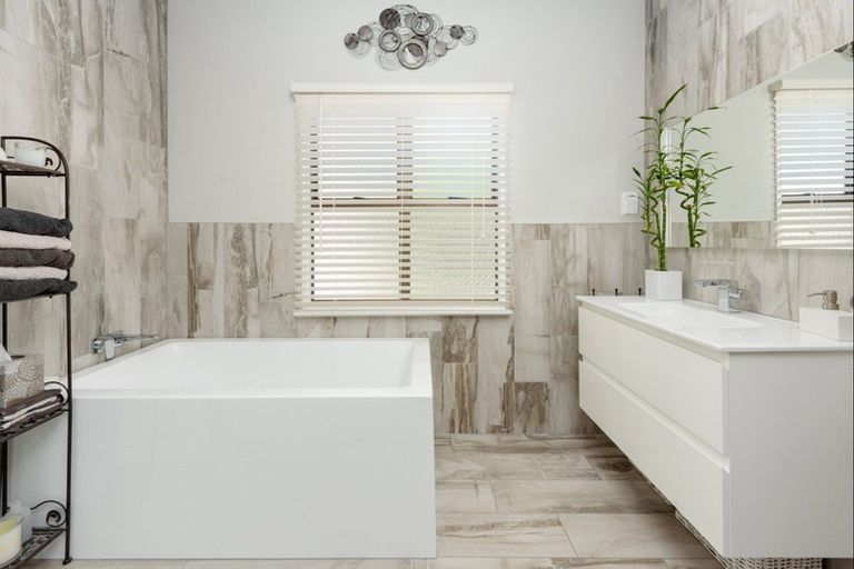 Photo of property in 112 Edgecumbe Road, Tauranga South, Tauranga, 3112