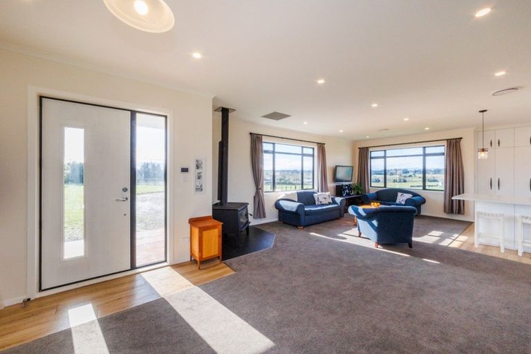 Photo of property in 33 Mount Biggs Road, Halcombe, Feilding, 4779