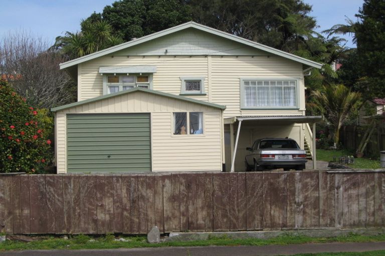 Photo of property in 61 Mould Street, Waitara, 4320