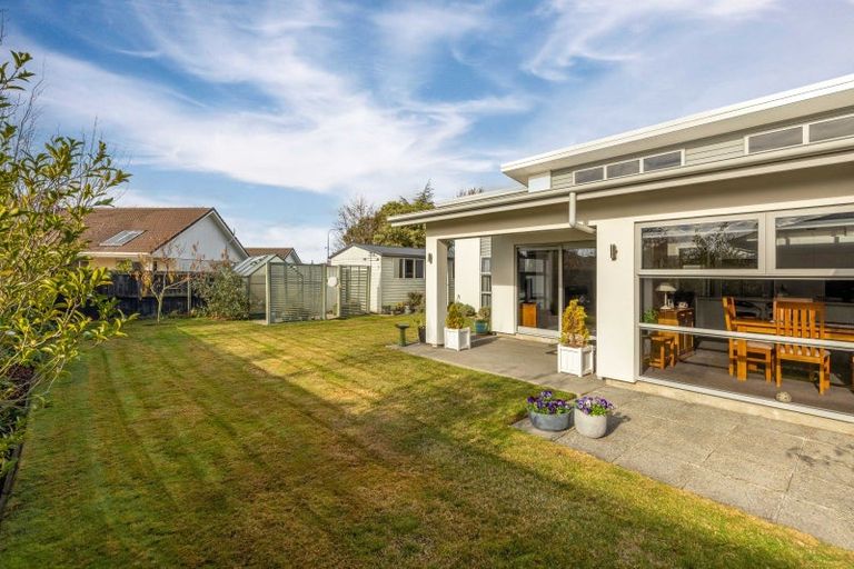Photo of property in 52 Acacia Avenue, Rangiora, 7400
