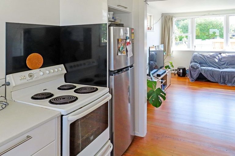 Photo of property in 2/49 Ward Street, Trentham, Upper Hutt, 5018