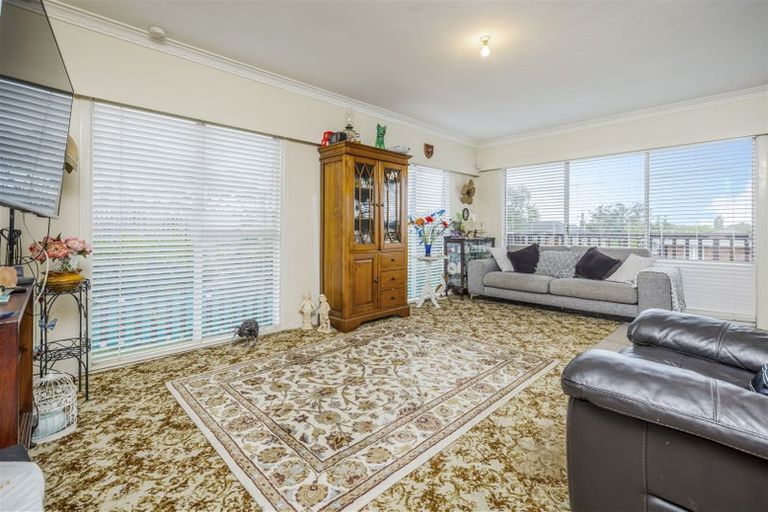 Photo of property in 17 Rembrandt Place, Opaheke, Papakura, 2113