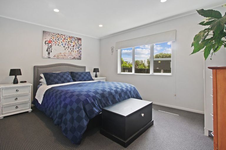 Photo of property in 25 Crispe Road, Clarks Beach, 2122