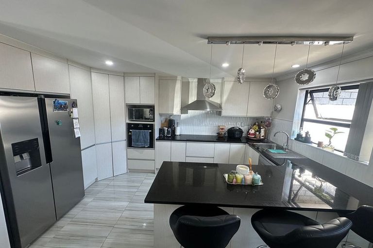 Photo of property in 8a Hallberry Road, Mangere East, Auckland, 2024