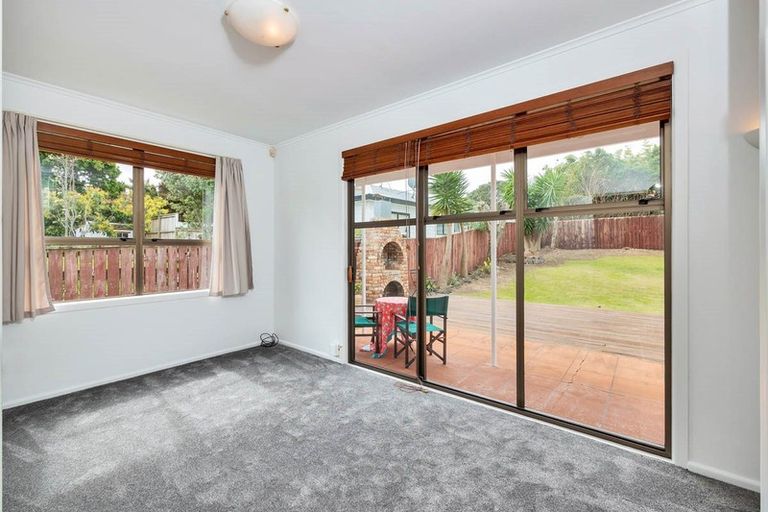 Photo of property in 6 Wendell Place, Greenlane, Auckland, 1061