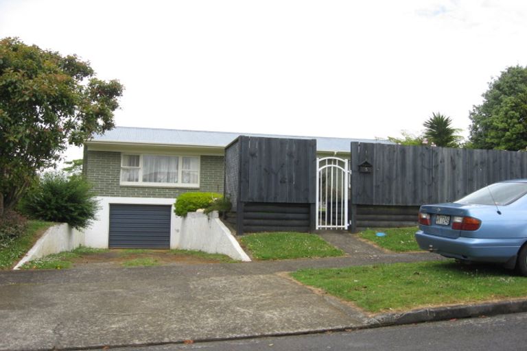 Photo of property in 3 Moloney Terrace, Pukekohe, 2120